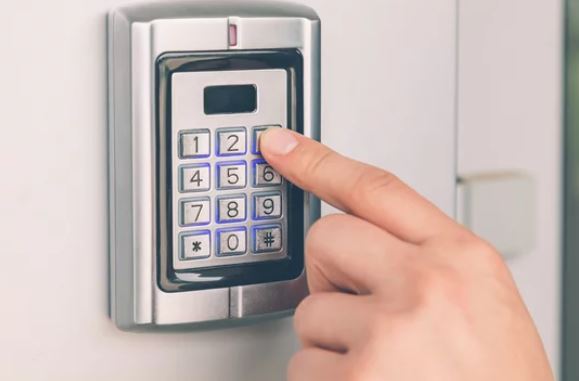 Biometric Door Access Control System Supplier Dubai